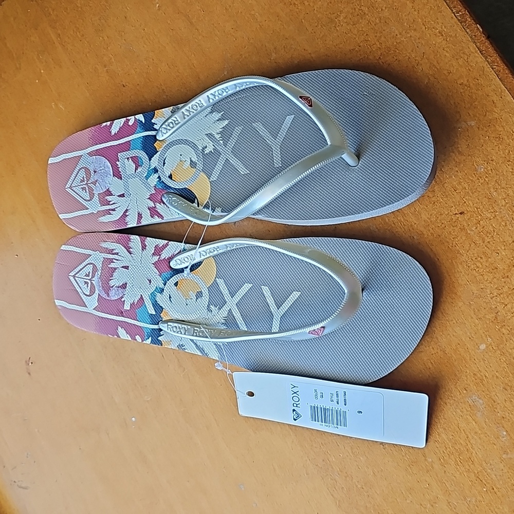 Roxy sz 9 flip flops